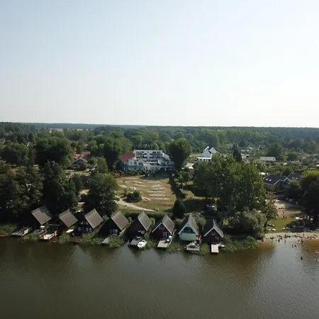 Gemuetlicher Doppelbungalow Mit Terrasse Im Mirow *