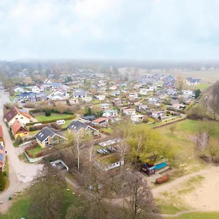 Gemuetlicher Doppelbungalow Mit Terrasse Im Mirow Holiday home Granzow